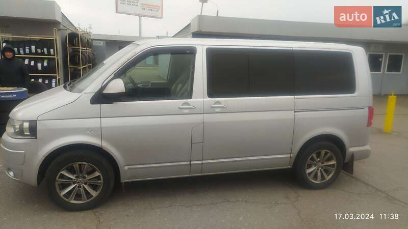 Минивэн Volkswagen Multivan 2012 в Киеве