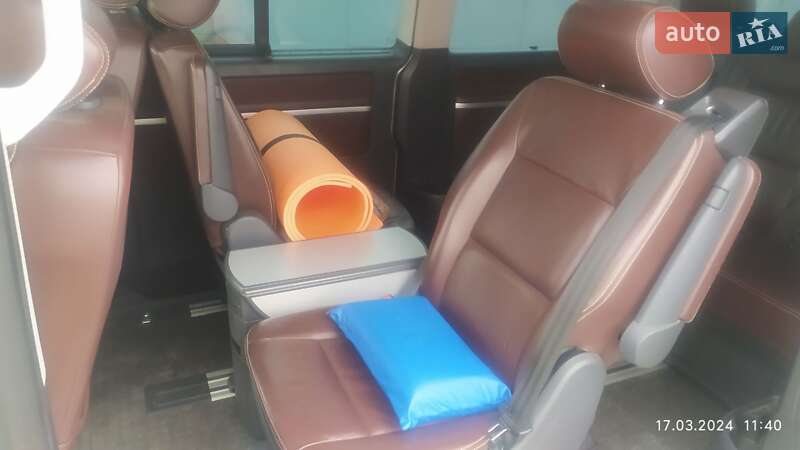 Минивэн Volkswagen Multivan 2012 в Киеве
