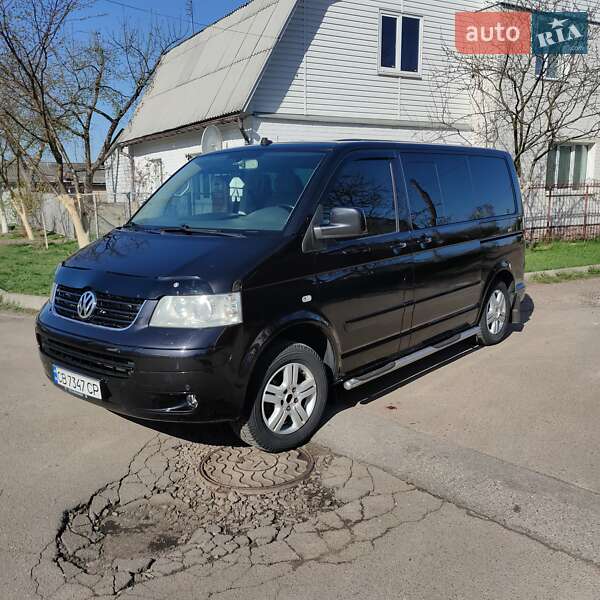 Минивэн Volkswagen Multivan 2005 в Чернигове