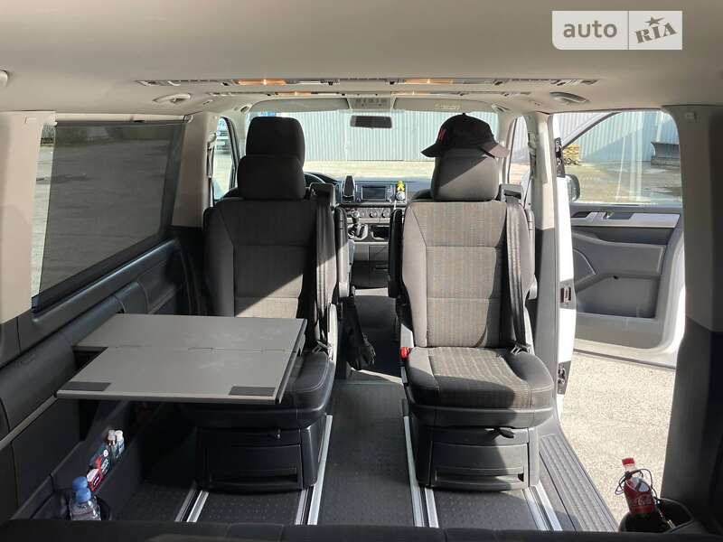 Минивэн Volkswagen Multivan 2017 в Киеве