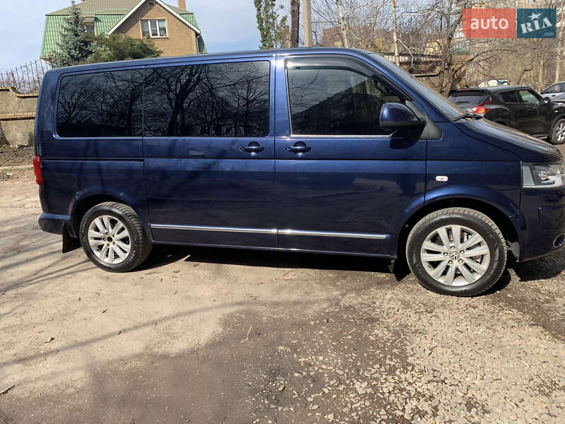 Мінівен Volkswagen Multivan 2011 в Кривому Розі