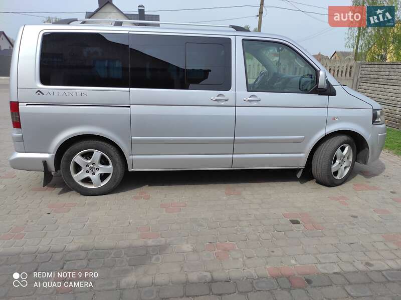 Минивэн Volkswagen Multivan 2008 в Любомле