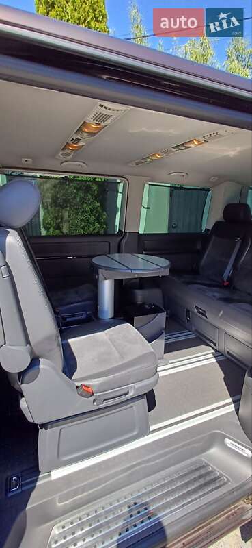 Мінівен Volkswagen Multivan 2012 в Києві