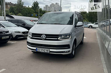 Минивэн Volkswagen Multivan 2015 в Киеве