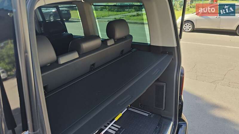 Минивэн Volkswagen Multivan 2015 в Киеве