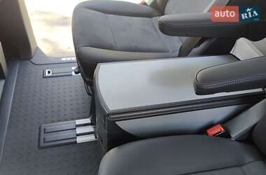 Мінівен Volkswagen Multivan 2015 в Києві