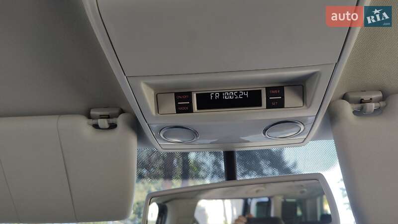 Минивэн Volkswagen Multivan 2015 в Киеве фото 22 Минивэн Volkswagen Multivan 2015 в Киеве