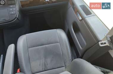 Мінівен Volkswagen Multivan 2015 в Києві