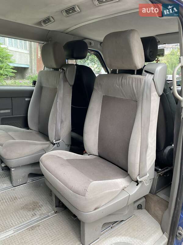 Минивэн Volkswagen Multivan 2003 в Киеве фото 8 Минивэн Volkswagen Multivan 2003 в Киеве