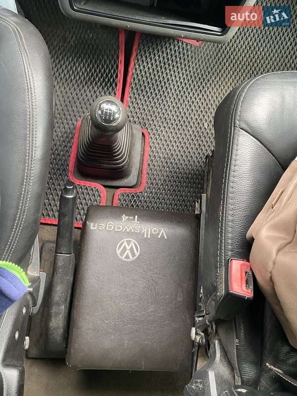 Минивэн Volkswagen Multivan 2003 в Киеве фото 18 Минивэн Volkswagen Multivan 2003 в Киеве