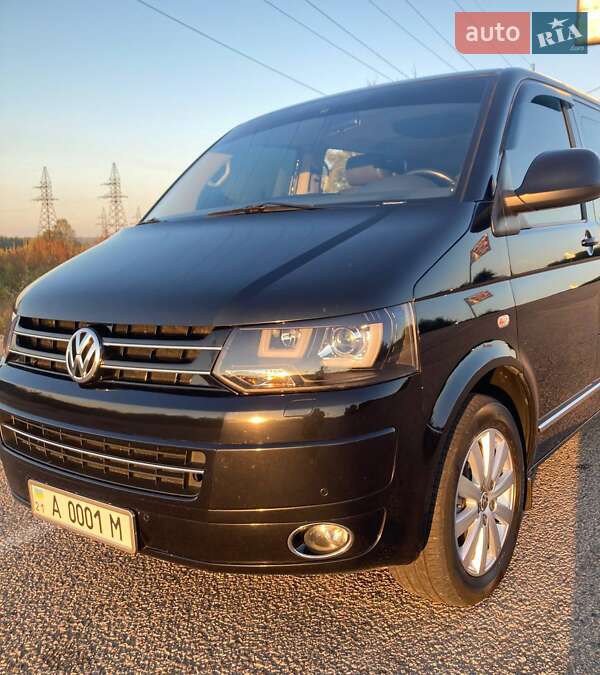 Мінівен Volkswagen Multivan 2011 в Харкові