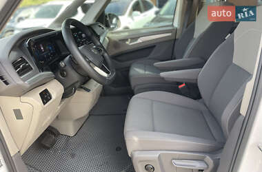 Минивэн Volkswagen Multivan 2023 в 