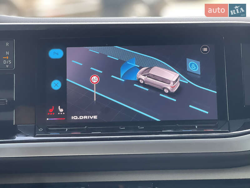 Минивэн Volkswagen Multivan 2023 в Киеве