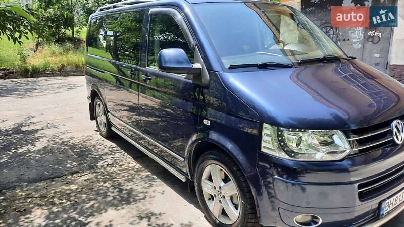 Минивэн Volkswagen Multivan 2012 в Черноморске