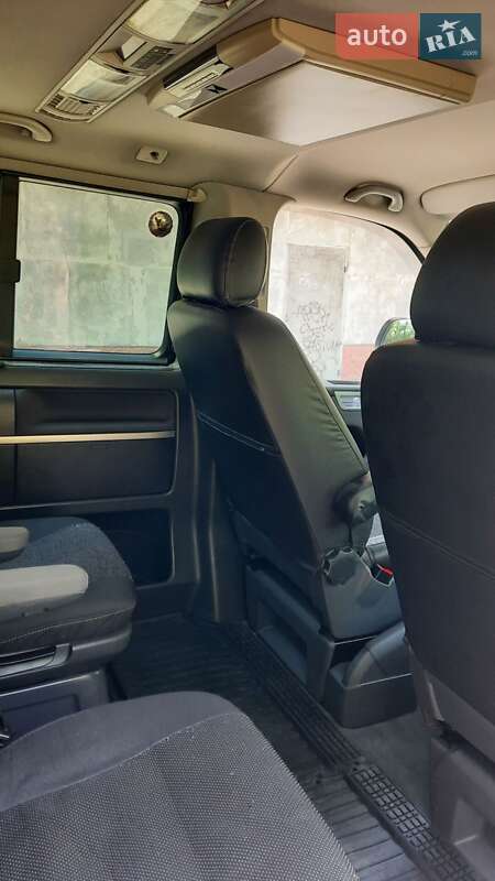 Минивэн Volkswagen Multivan 2012 в Черноморске