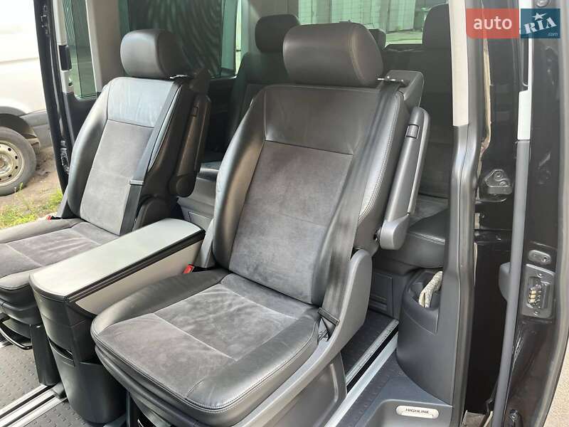 Минивэн Volkswagen Multivan 2011 в Житомире