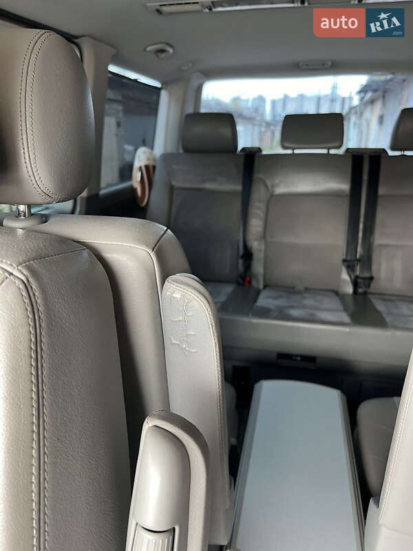 Мінівен Volkswagen Multivan 2008 в Києві