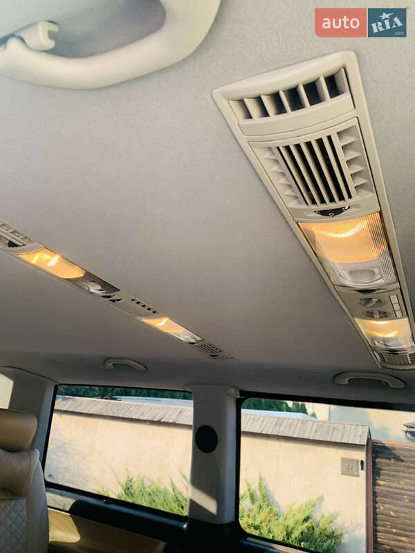Минивэн Volkswagen Multivan 2016 в Киеве