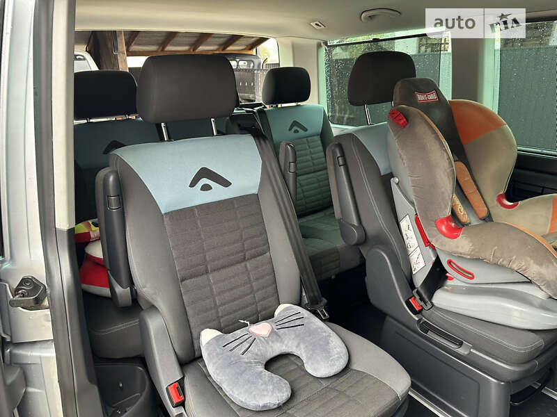 Минивэн Volkswagen Multivan 2008 в Тячеве