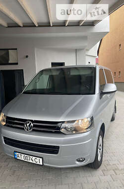 Мінівен Volkswagen Multivan 2012 в Виноградові