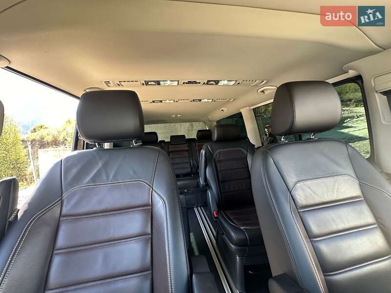 Минивэн Volkswagen Multivan 2017 в Ивано-Франковске