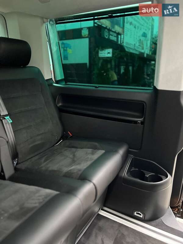 Минивэн Volkswagen Multivan 2018 в Львове