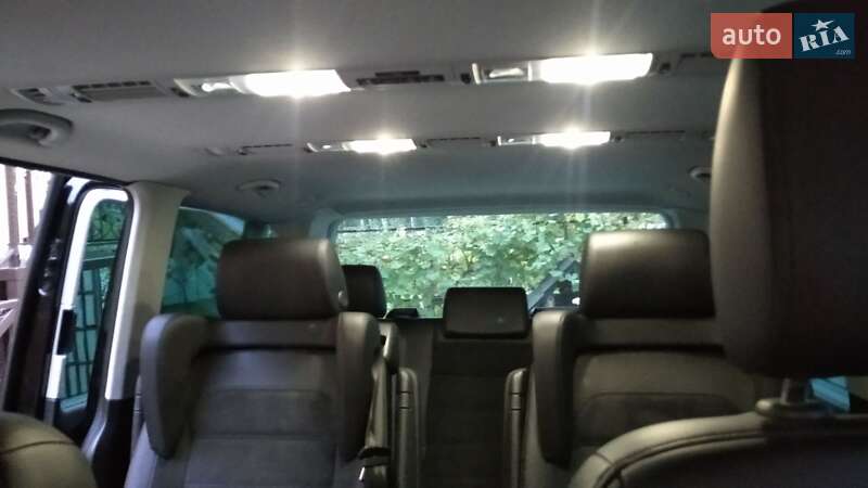 Минивэн Volkswagen Multivan 2017 в Киеве фото 13 Минивэн Volkswagen Multivan 2017 в Киеве