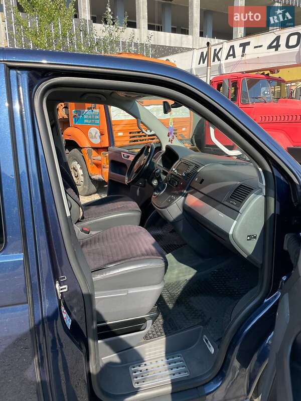 Минивэн Volkswagen Multivan 2014 в Киеве
