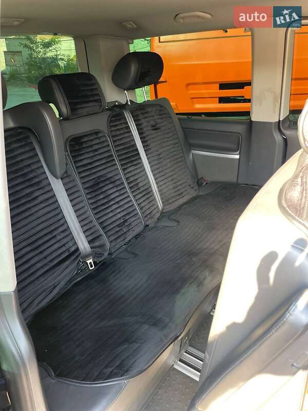 Минивэн Volkswagen Multivan 2014 в Киеве