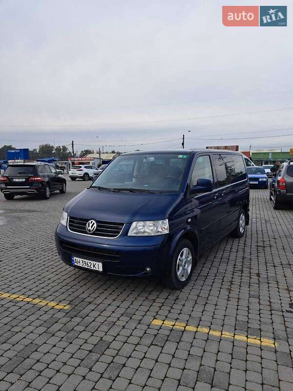 Минивэн Volkswagen Multivan 2007 в Черновцах