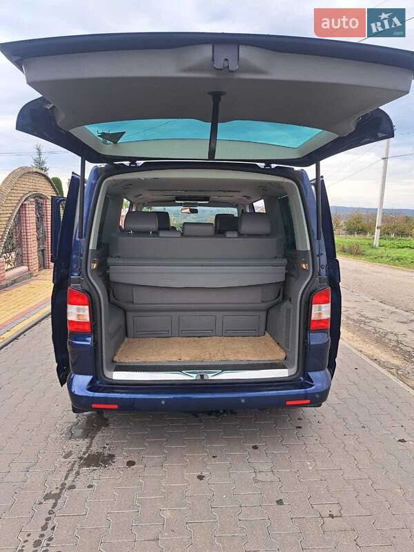 Минивэн Volkswagen Multivan 2007 в Черновцах