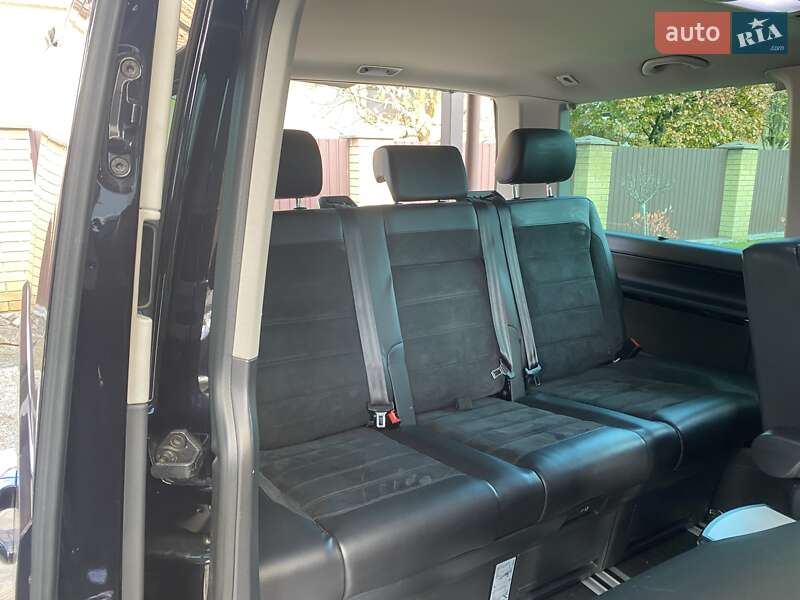 Минивэн Volkswagen Multivan 2018 в Киеве