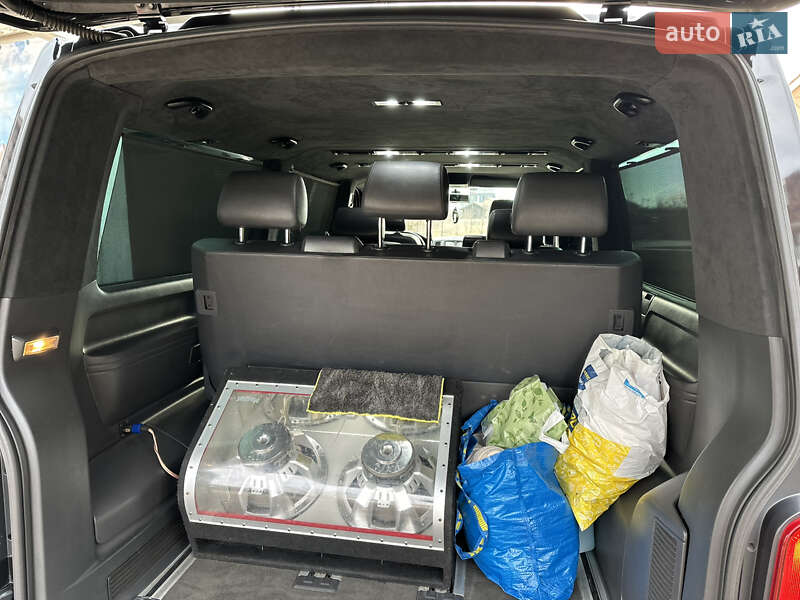 Минивэн Volkswagen Multivan 2010 в Одессе