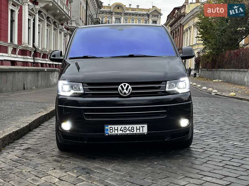 Минивэн Volkswagen Multivan 2010 в Одессе