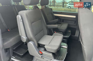 Мінівен Volkswagen Multivan 2017 в 