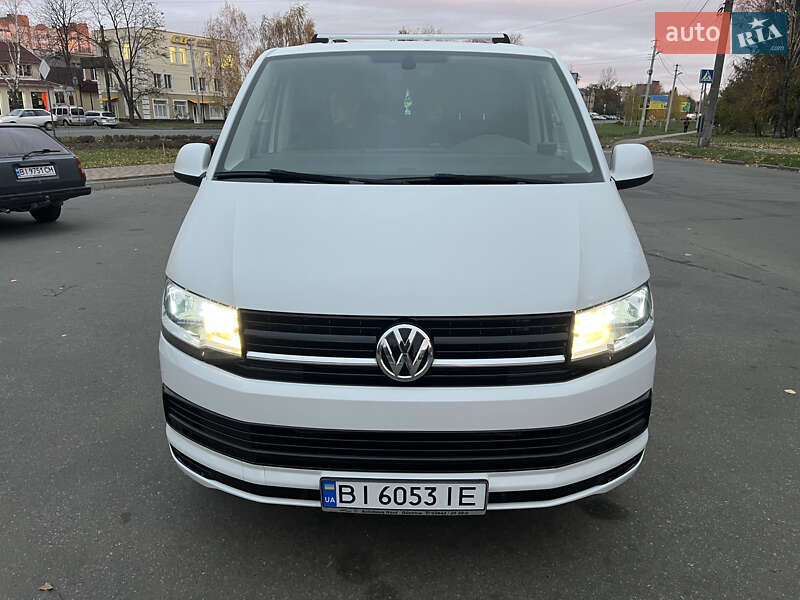 Минивэн Volkswagen Multivan 2017 в Миргороде