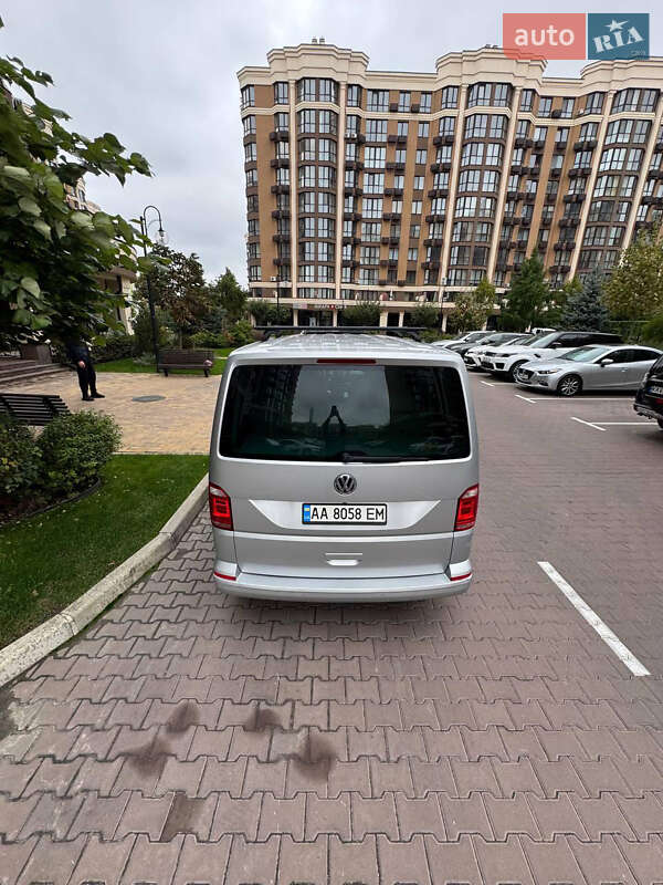 Минивэн Volkswagen Multivan 2016 в Киеве