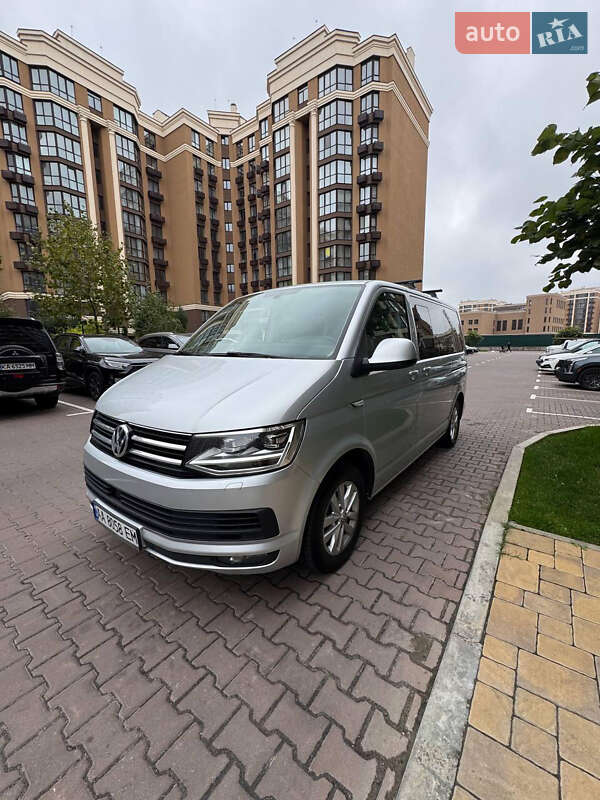Минивэн Volkswagen Multivan 2016 в Киеве