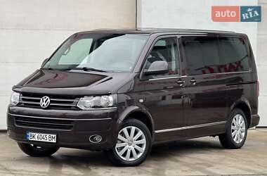 Минивэн Volkswagen Multivan 2011 в Сарнах