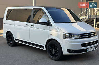 Минивэн Volkswagen Multivan 2014 в Киеве