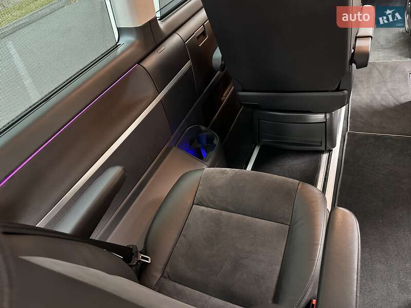 Минивэн Volkswagen Multivan 2012 в Киеве