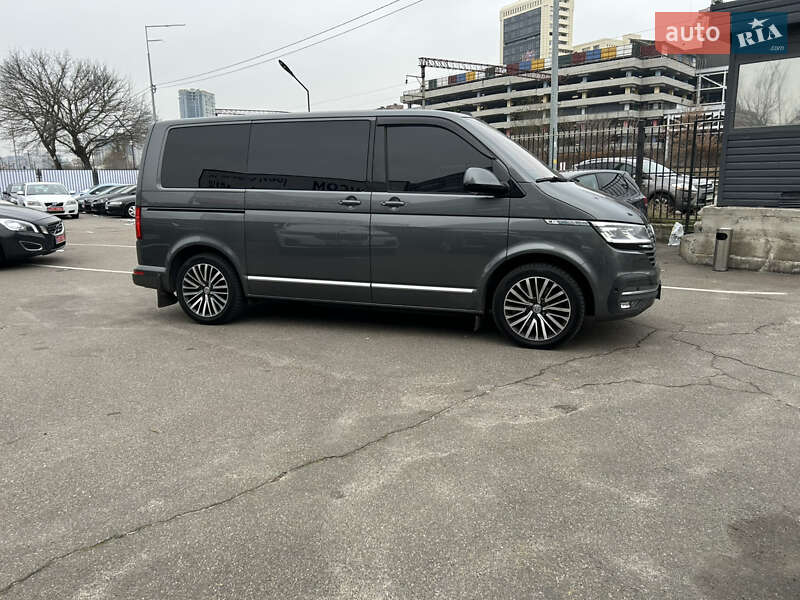 Минивэн Volkswagen Multivan 2020 в Киеве
