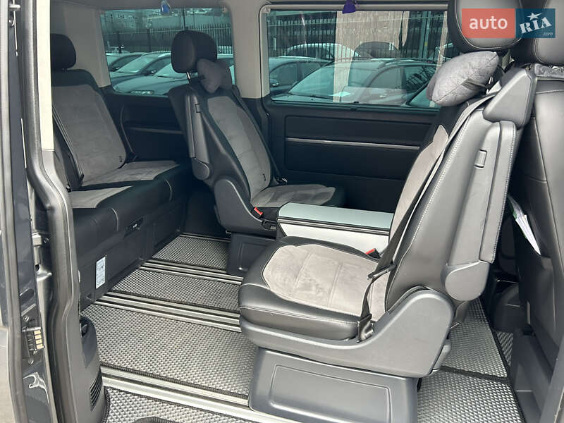 Минивэн Volkswagen Multivan 2020 в Киеве