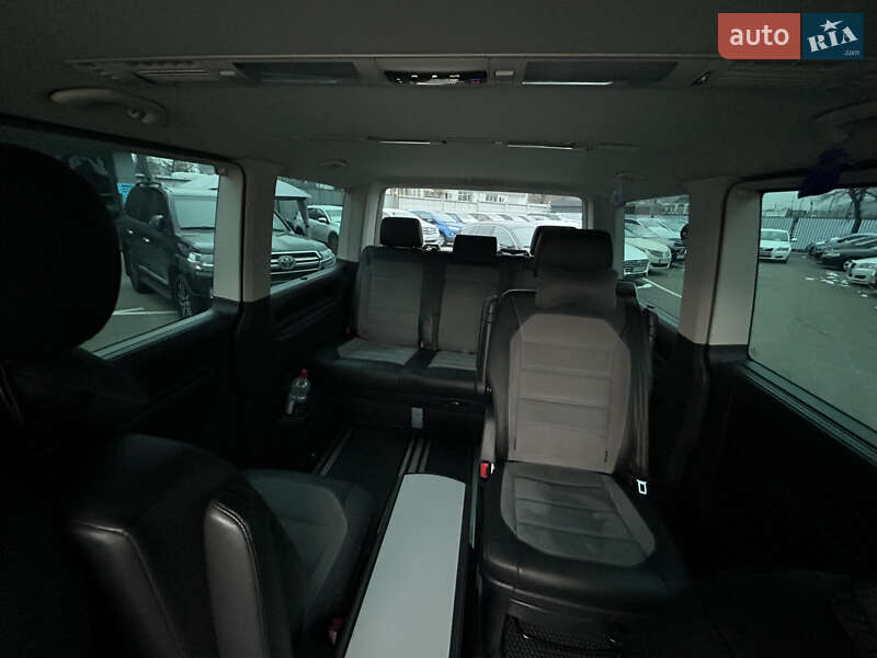 Минивэн Volkswagen Multivan 2020 в Киеве