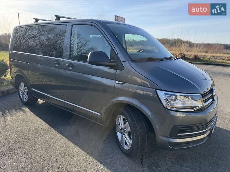 Минивэн Volkswagen Multivan 2016 в Львове