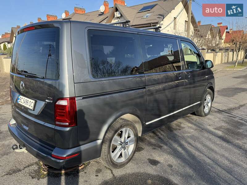 Минивэн Volkswagen Multivan 2016 в Львове