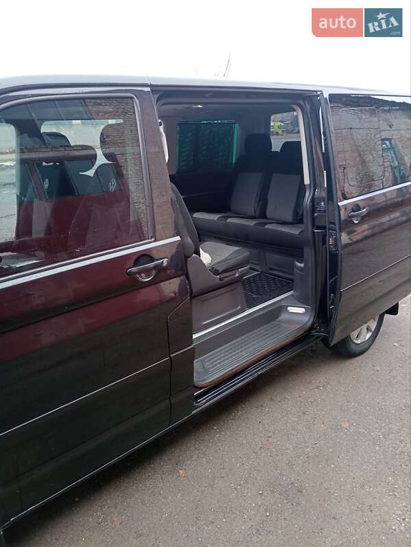 Мінівен Volkswagen Multivan 2004 в Козелеці
