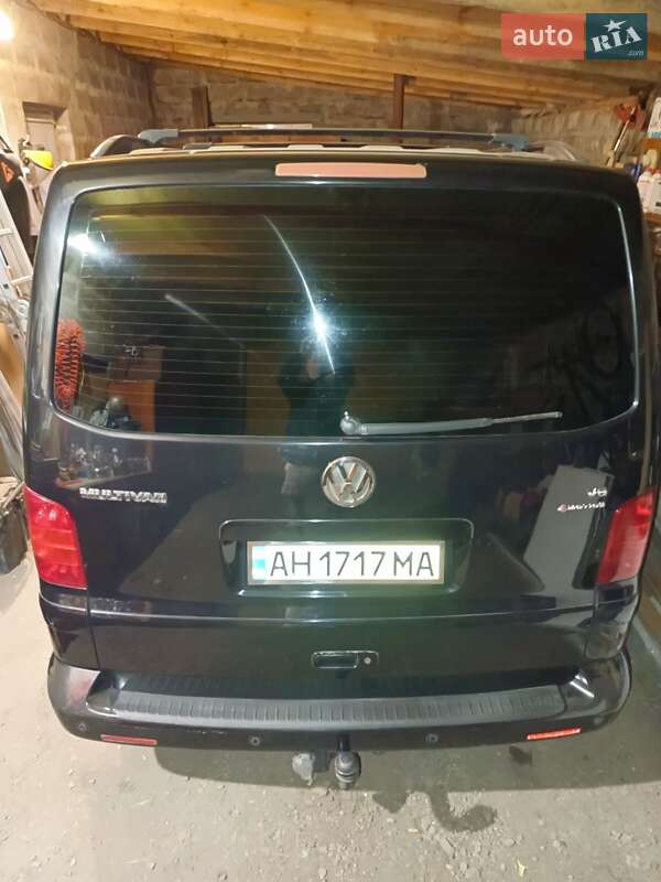 Минивэн Volkswagen Multivan 2006 в Краматорске