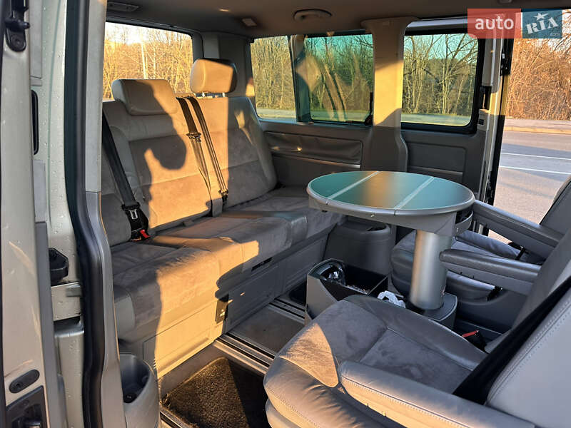 Минивэн Volkswagen Multivan 2005 в Виннице