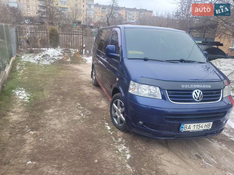 Минивэн Volkswagen Multivan 2005 в Кропивницком